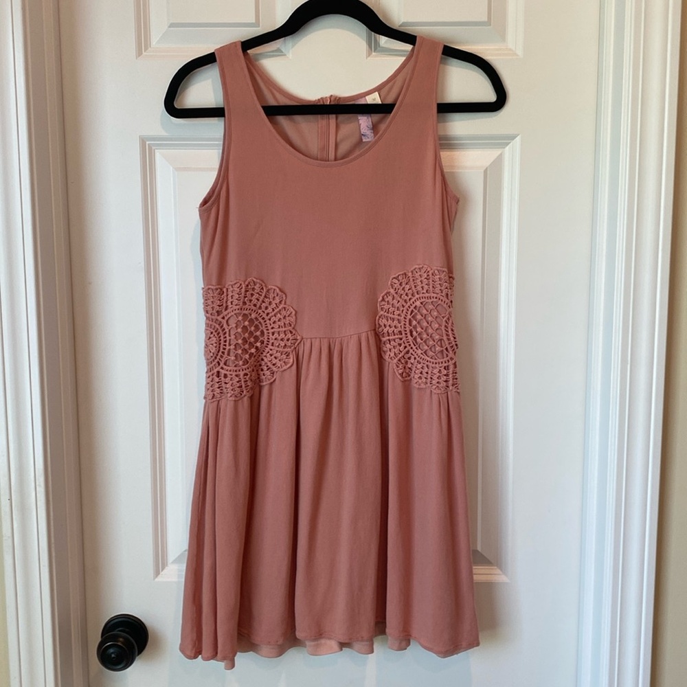 Alya Sleevelss Crochet Design Dress - Medium - Muted Salmon Pink